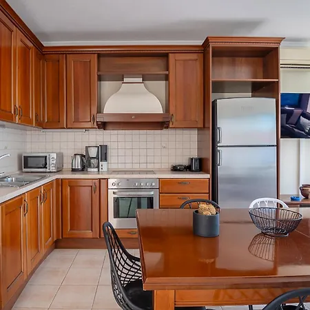 Family Magic Media With Private Heated Pool, Playground, Basketball & Game * Ретимно (Крит)