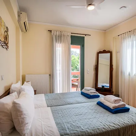 Family Magic Media With Private Heated Pool, Playground, Basketball & Game Вілла Ретимно (Крит)