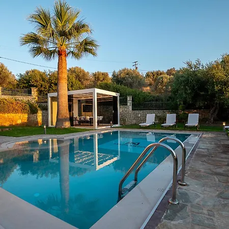 New Family Magic Media With Private Heated Pool And Game Villa