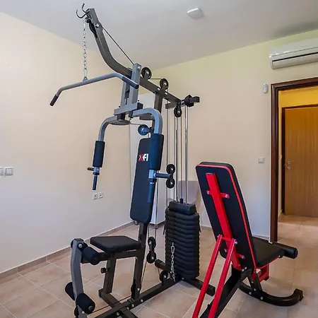 New Family Magic Media With Private Heated Pool And Game Villa