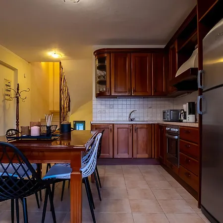 וילה New Family Magic Media With Private Heated Pool And Game העיירה רתימנו