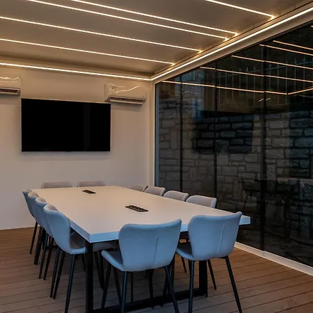 New Family Magic Media With Private Heated Pool And Game העיירה רתימנו