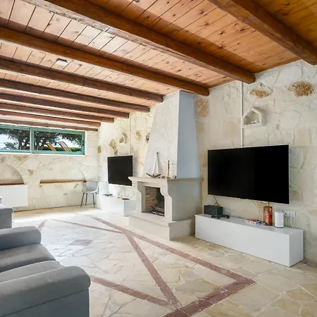 Family Magic Media With Private Heated Pool, Playground, Basketball & Game * Retimno