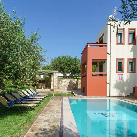 Family Magic Media With Private Heated Pool, Playground, Basketball & Game * Retimno