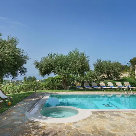 Family Magic Media With Private Heated Pool, Playground, Basketball & Game Retimno