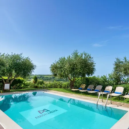 Family Magic Media With Private Heated Pool, Playground, Basketball & Game *