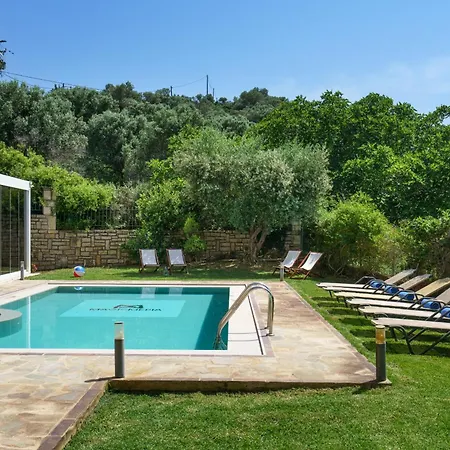 Willa Family Magic Media With Private Heated Pool, Playground, Basketball & Game