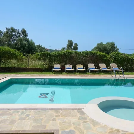 Willa Family Magic Media With Private Heated Pool, Playground, Basketball & Game Retimno