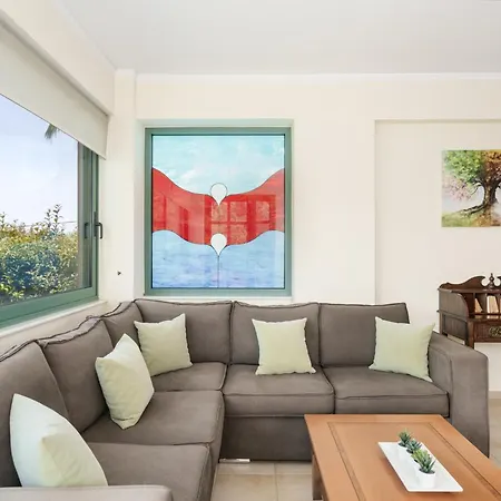 Family Magic Media With Private Heated Pool, Playground, Basketball & Game Willa *