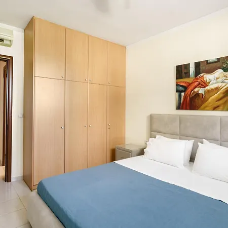 Family Magic Media With Private Heated Pool, Playground, Basketball & Game Willa