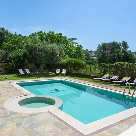 Willa Family Magic Media With Private Heated Pool, Playground, Basketball & Game *