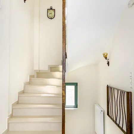Family Magic Media With Private Heated Pool, Playground, Basketball & Game 레팀노