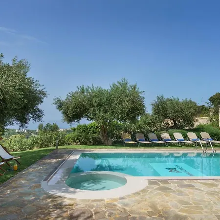 Willa Family Magic Media With Private Heated Pool, Playground, Basketball & Game
