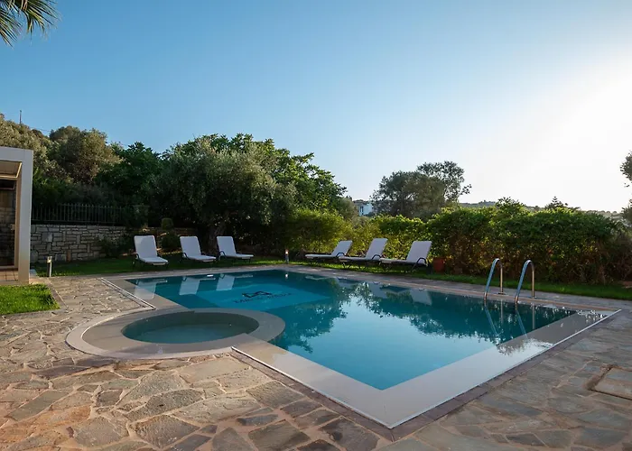 Family Magic Media With Private Heated Pool, Playground, Basketball & Game Willa *