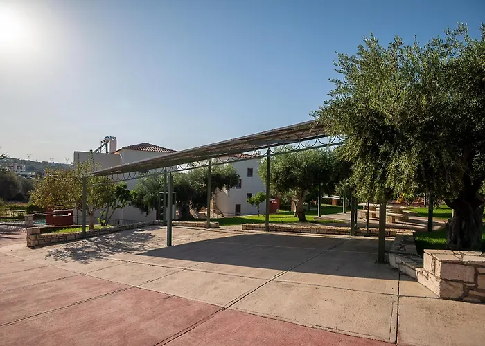 Family Magic Media With Private Heated Pool, Playground, Basketball & Game