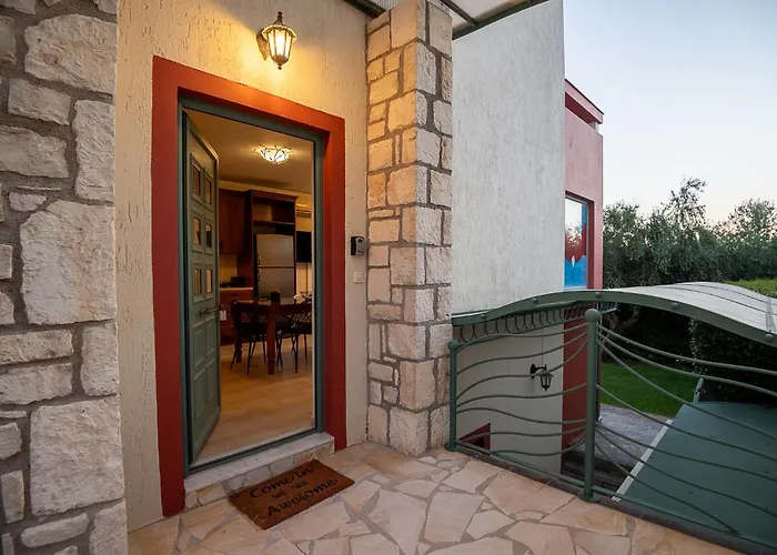 Family Magic Media With Private Heated Pool, Playground, Basketball & Game Willa *