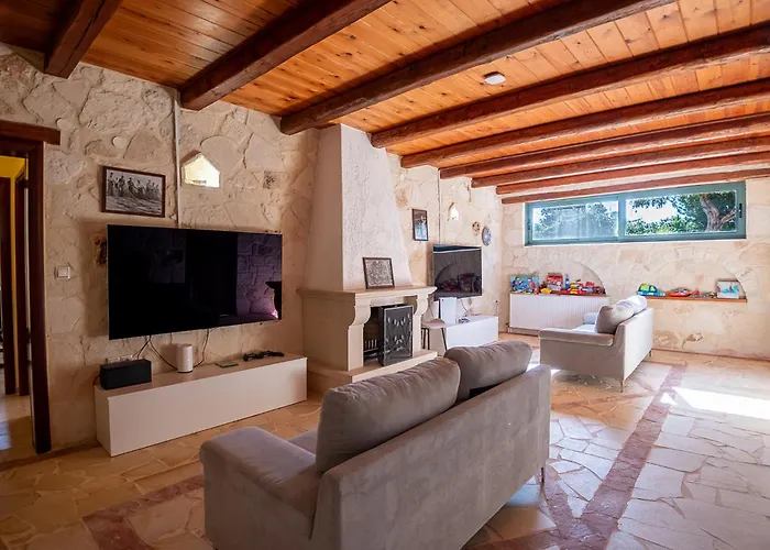 Willa Family Magic Media With Private Heated Pool, Playground, Basketball & Game *