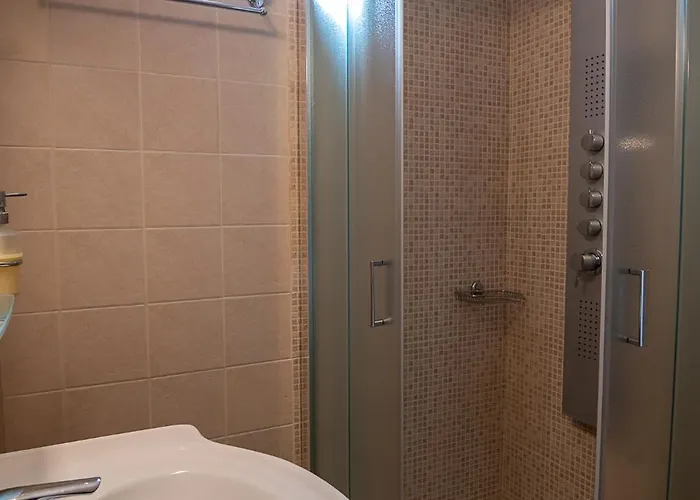 Family Magic Media With Private Heated Pool, Playground, Basketball & Game