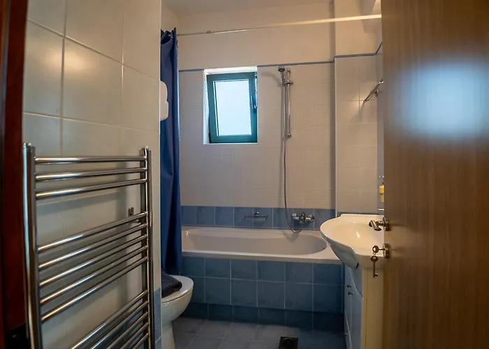 Family Magic Media With Private Heated Pool, Playground, Basketball & Game Retimno