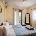 Family Magic Media With Private Heated Pool, Playground, Basketball & Game וילה העיירה רתימנו