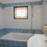 Family Magic Media With Private Heated Pool, Playground, Basketball & Game וילה העיירה רתימנו
