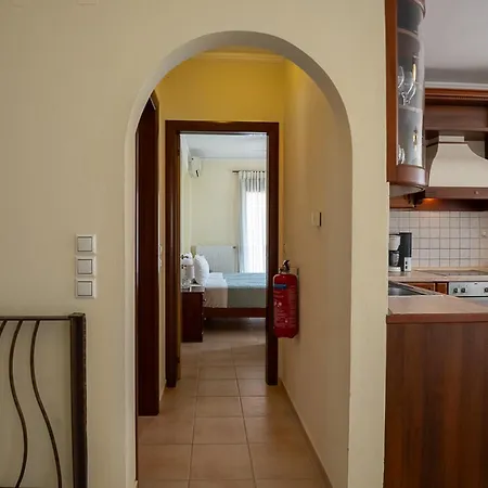 Family Magic Media With Private Heated Pool, Playground, Basketball & Game Ретимно (Крит)